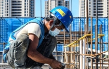 临近出现了一个非常奇怪的现象，今年的农民工返乡潮不见了