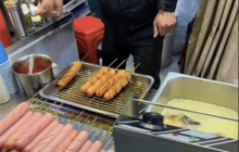 质量塌房的淀粉肠换个马甲又能火？